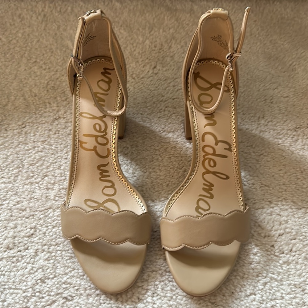 Nude leather block heel by Sam Edelman